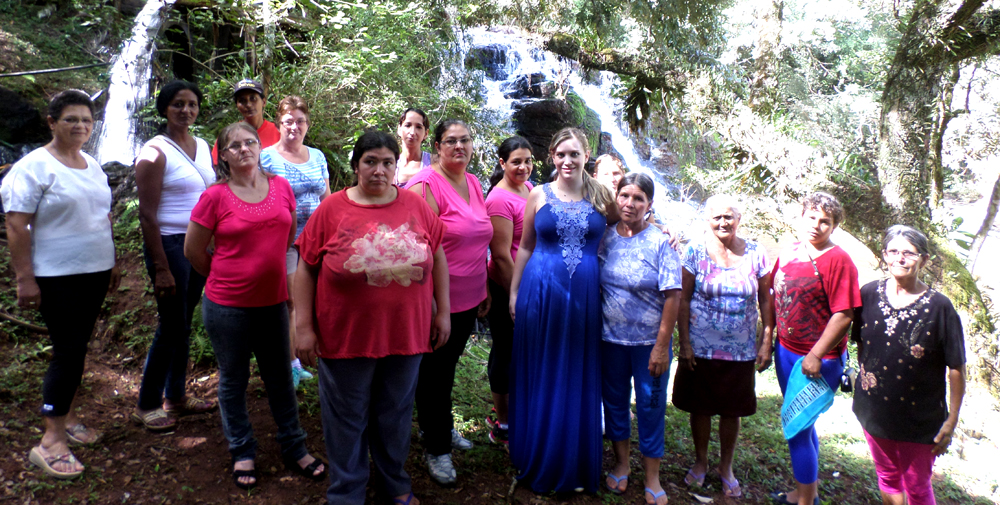 Casa da Família realiza atividade alusiva ao mês da mulher
